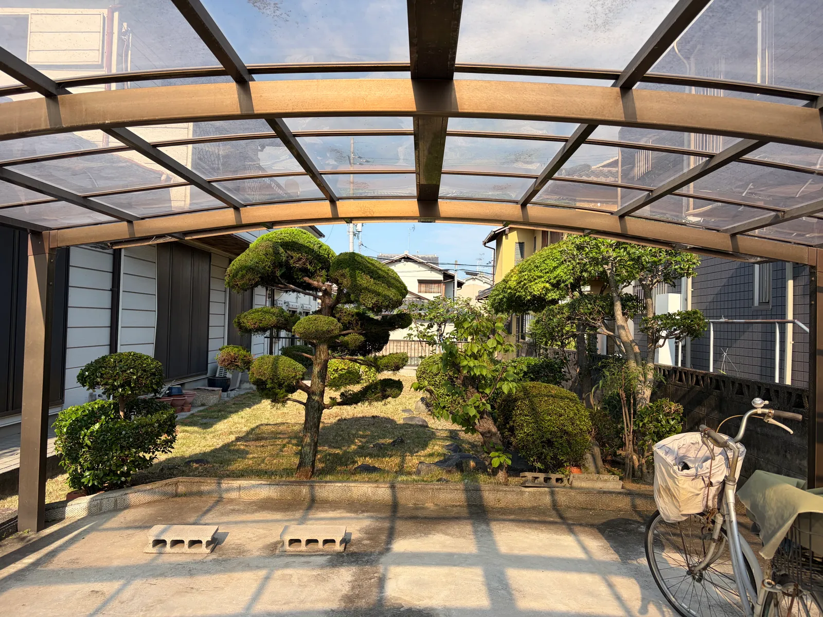 お庭まるごとお手入れ【剪定・草刈り】(施工後)